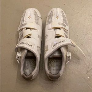 Like new Specialized white SoulCycle bike shoe 7.5
